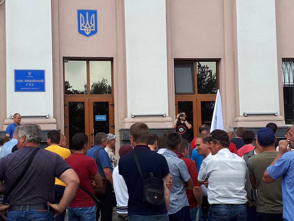 Суд відмовив у роз’ясненні виконання свого ж рішення